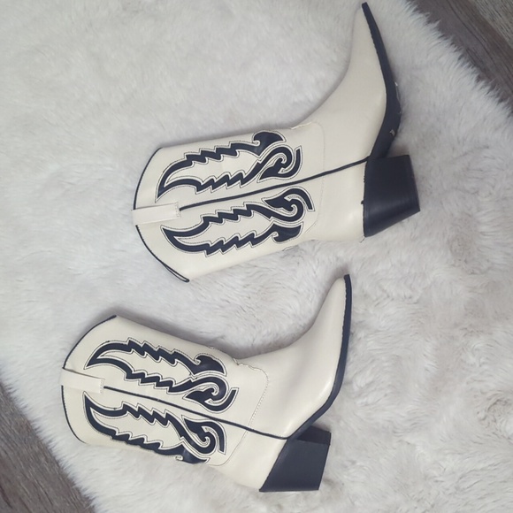 BILLINI Norva Western Boots ~ NEW